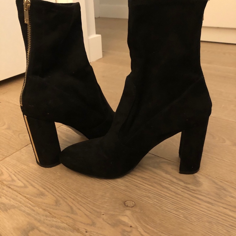 Black Ankle Booties size 8, Excellent condition